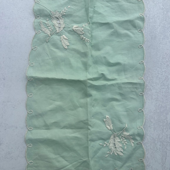 Elegant Embroidered Scarf - Green Pocket Square Towel - Picture 5 of 12
